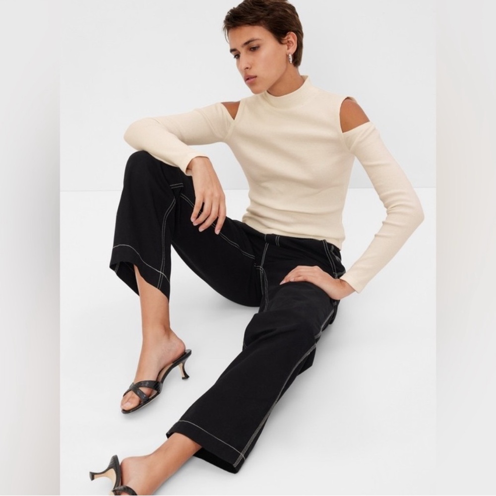 Mockneck Rib Cold Shoulder Top